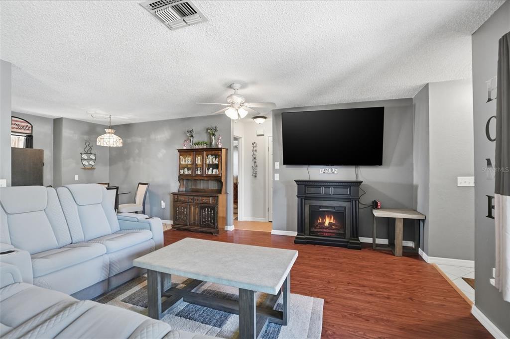 10278 Brentlawn Street Spring Hill, FL 34608 - Photo 7 of 36