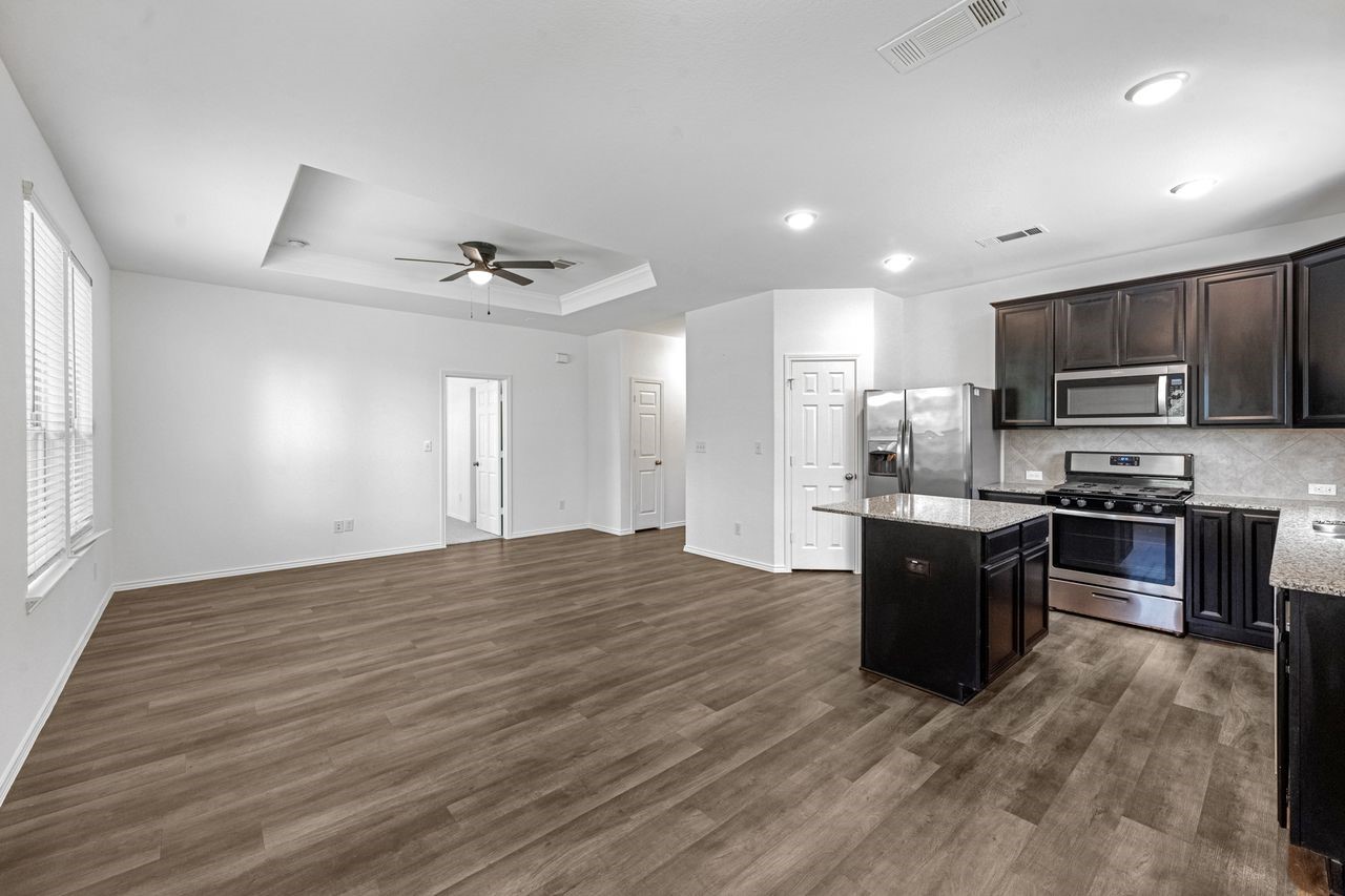 4136 Hidden Timbers Lane Conroe, TX 77304 - Photo 5 of 19