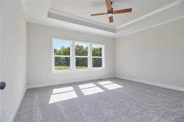 $739,950 | 6115 Lewis Drive, Shawnee, KS 66226