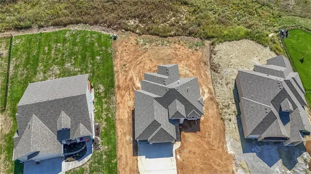 $739,950 | 6115 Lewis Drive, Shawnee, KS 66226