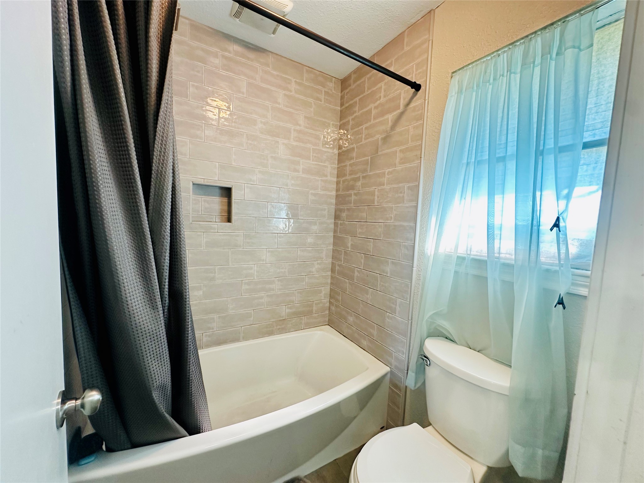 20257 Highway 35 Sweeny, TX 77480 - Photo 16 of 21 Shower in Primary Bathroom