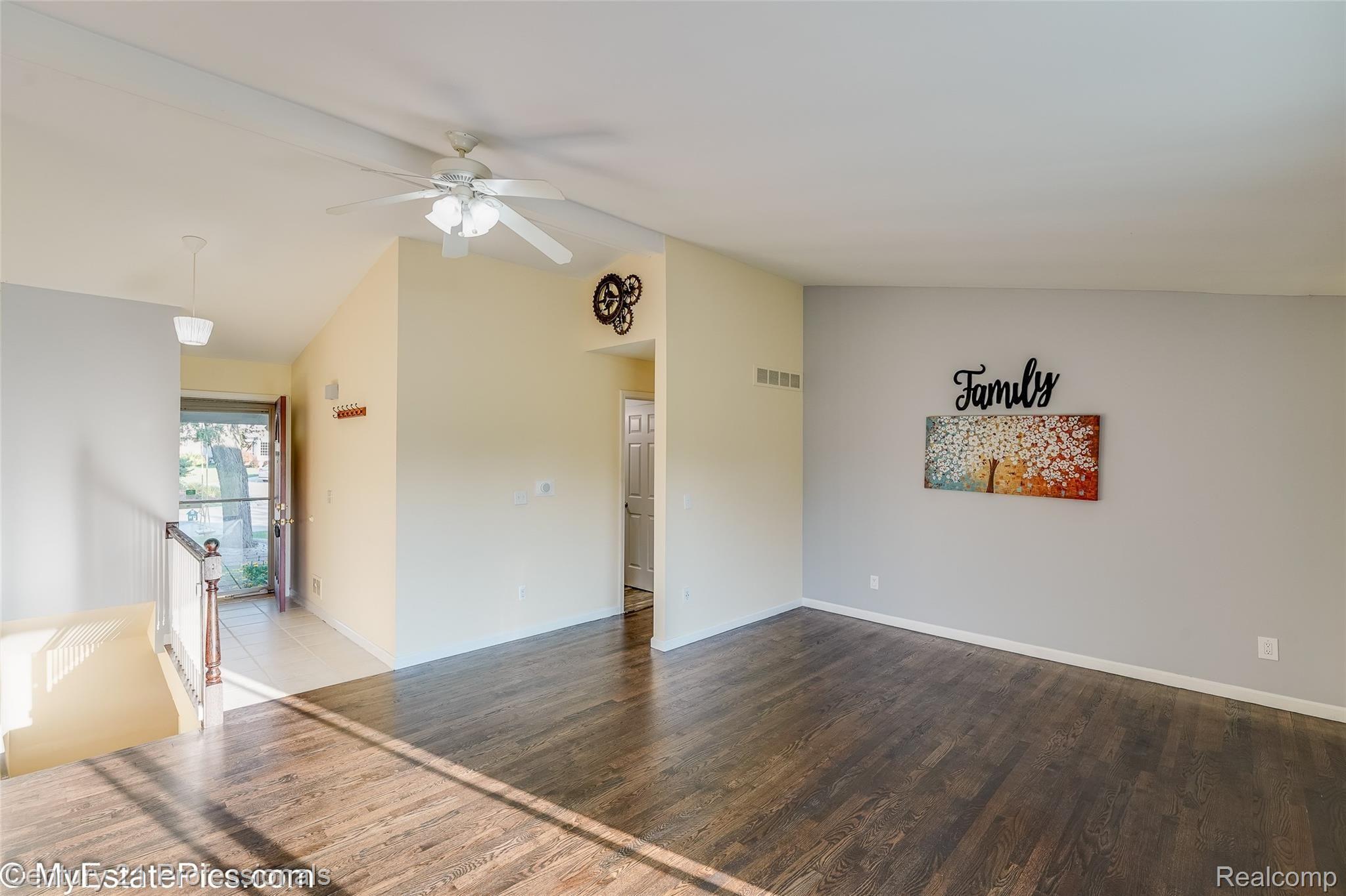 40768 West Mill Rd Court Novi, MI 48375 - Photo 25 of 55 40768 mill rd ct w Novi-31.jpg