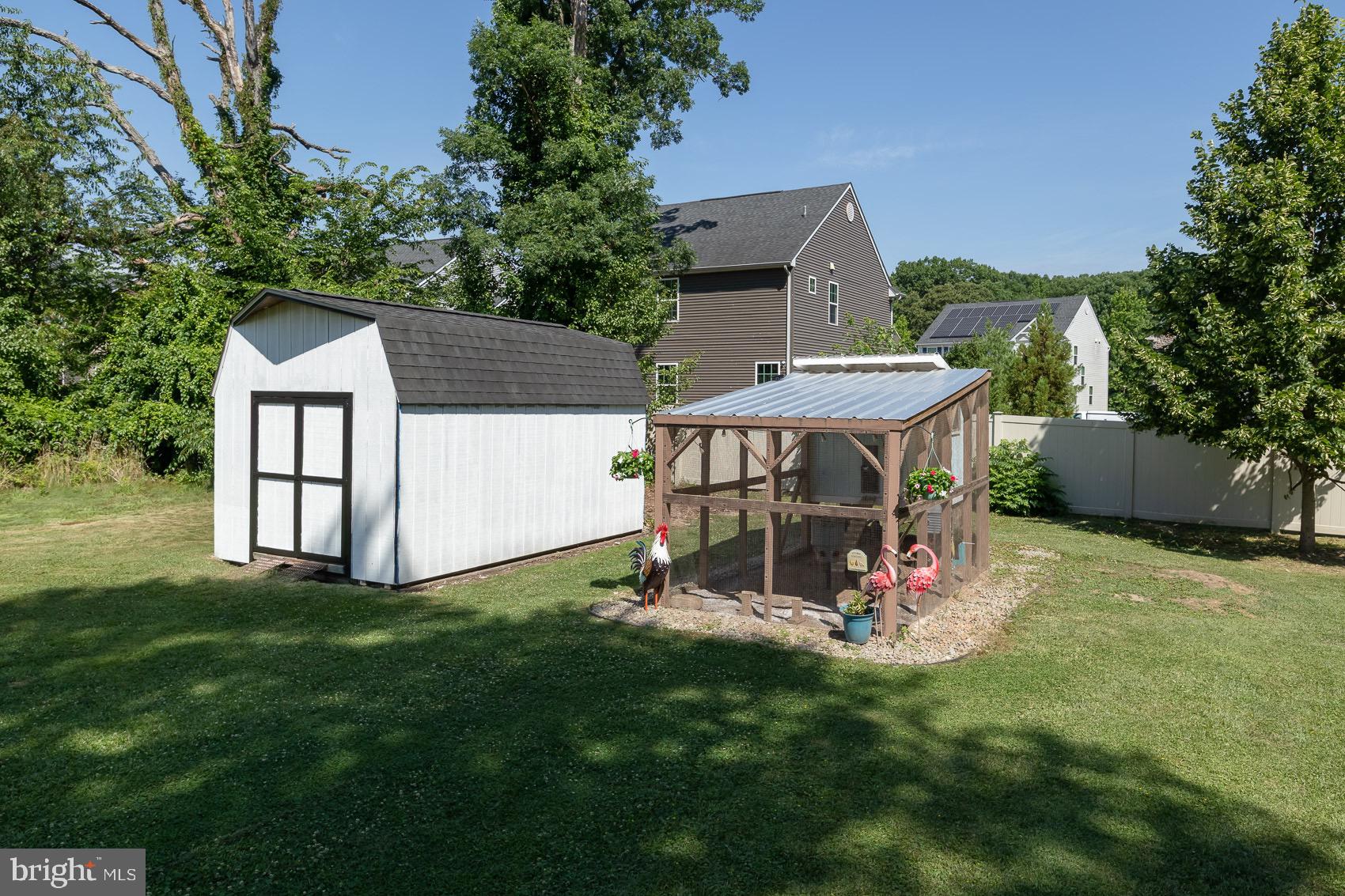 1626 Cape May Road Baltimore, MD 21221 - Photo 11 of 37 Shed and Chicken Coop