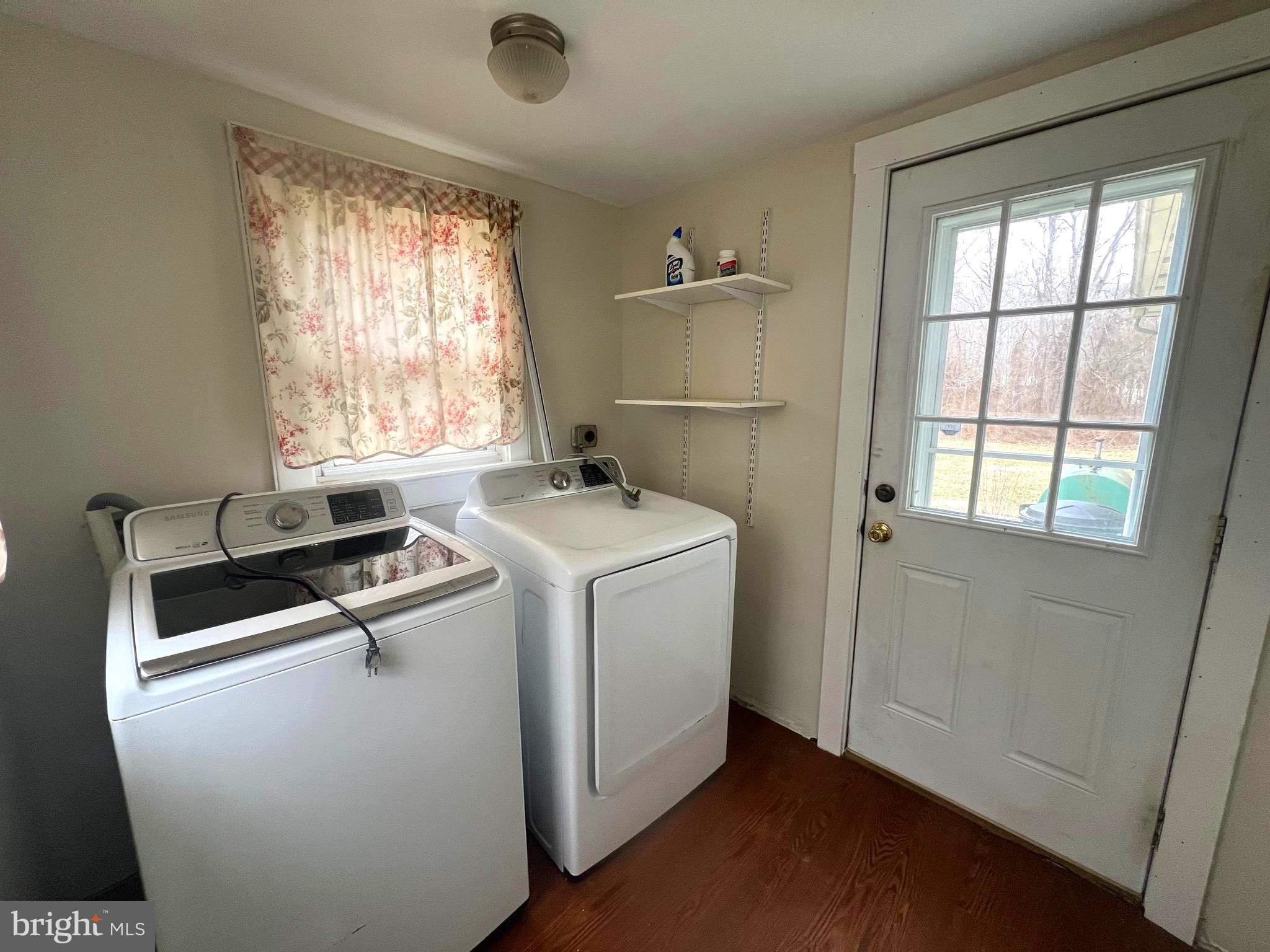 301 Pemberton Road Southampton, NJ 08088 - Photo 9 of 29 a utility room with dryer and washer