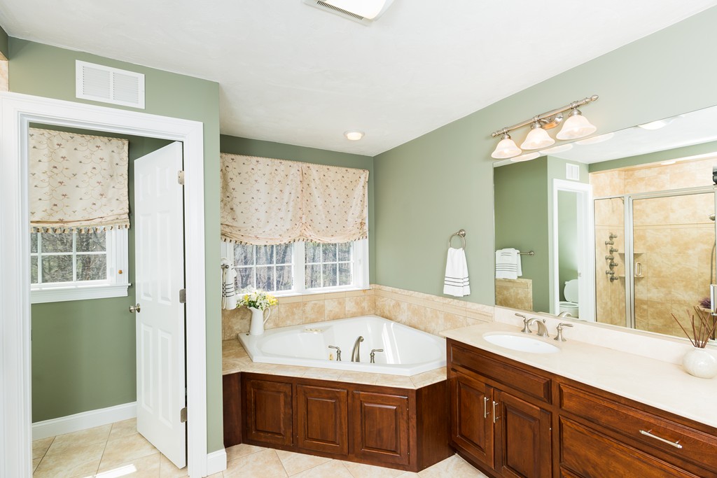 185 Riverside Drive Wrentham, MA 02093 - Photo 26 of 30 Gallery Image 26