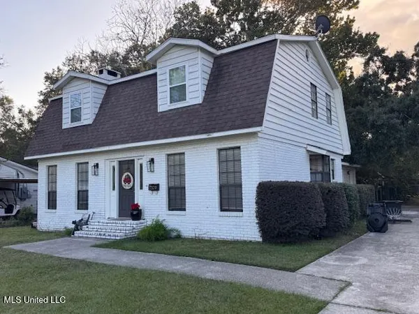 $249,900 | 1309 Pascagoula Street, Pascagoula, MS 39567