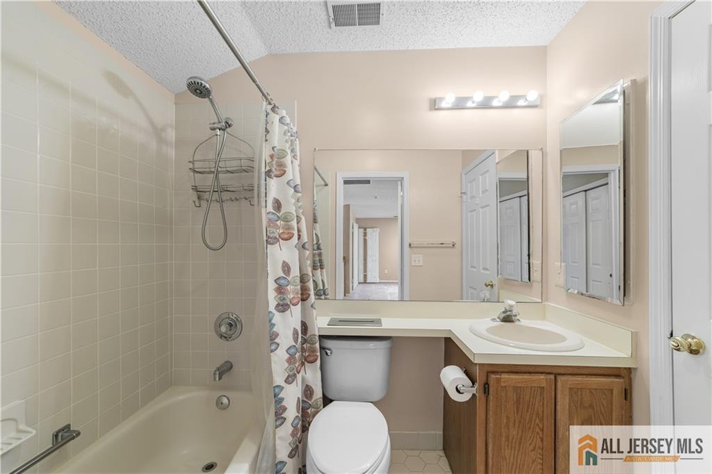 53 Winthrop Road, Unit 53F Monroe Township, NJ 08831 - Photo 25 of 30