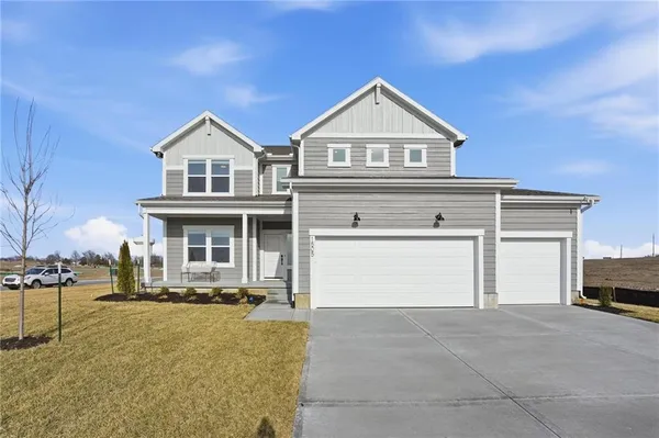 $539,948 | 1505 Southeast Bailey Farms Parkway, Lee's Summit, MO 64082