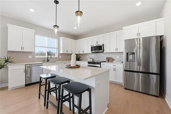 $539,948 | 1505 Southeast Bailey Farms Parkway, Lee's Summit, MO 64082
