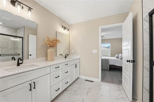 $539,948 | 1505 Southeast Bailey Farms Parkway, Lee's Summit, MO 64082