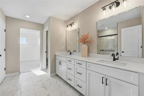 $539,948 | 1505 Southeast Bailey Farms Parkway, Lee's Summit, MO 64082