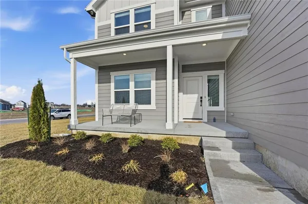 $539,948 | 1505 Southeast Bailey Farms Parkway, Lee's Summit, MO 64082