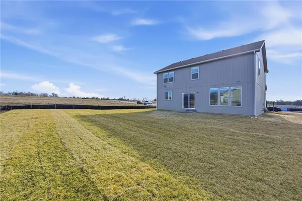 $539,948 | 1505 Southeast Bailey Farms Parkway, Lee's Summit, MO 64082