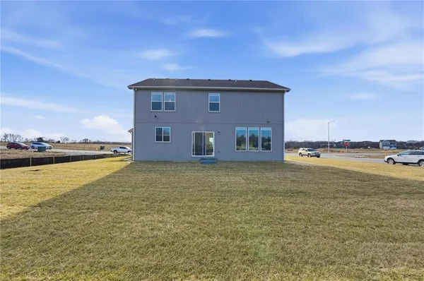 $539,948 | 1505 Southeast Bailey Farms Parkway, Lee's Summit, MO 64082