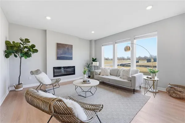 $539,948 | 1505 Southeast Bailey Farms Parkway, Lee's Summit, MO 64082