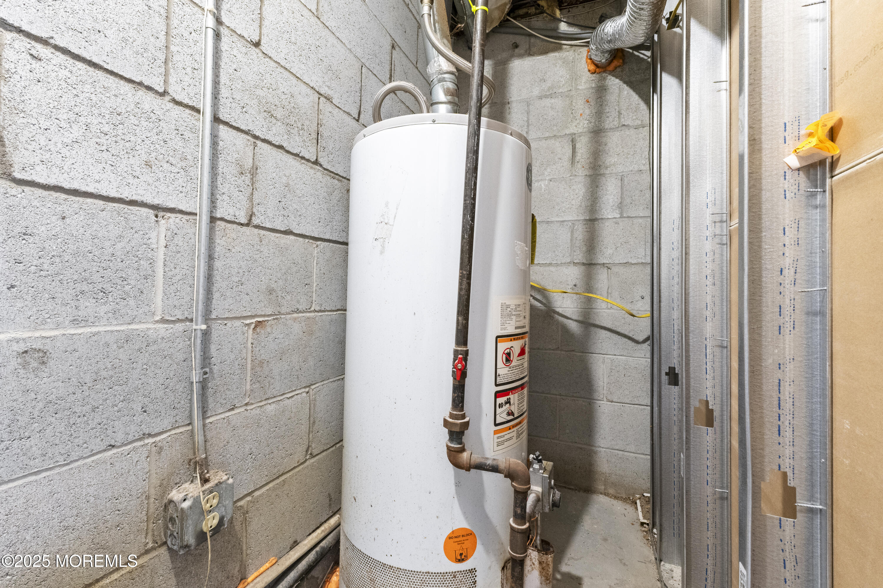 12 Carmella Court Newark, NJ 07104 - Photo 41 of 41 a bathroom with a shower