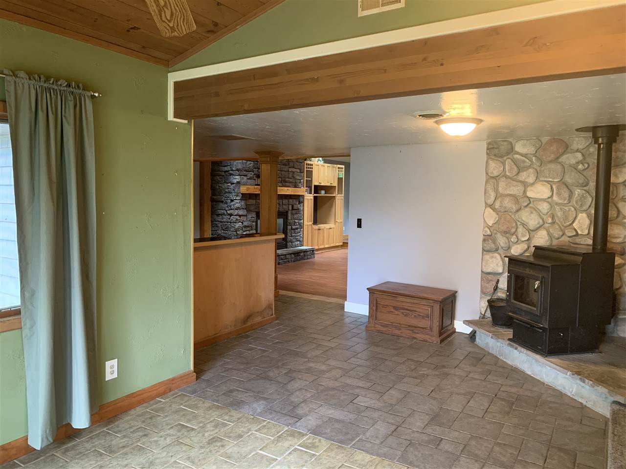2681 Tonawanda Road Grawn, MI 49637 - Photo 18 of 28 1867576-17.JPG