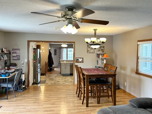 $263,000 | 914 12th Place, Camanche, IA 52730
