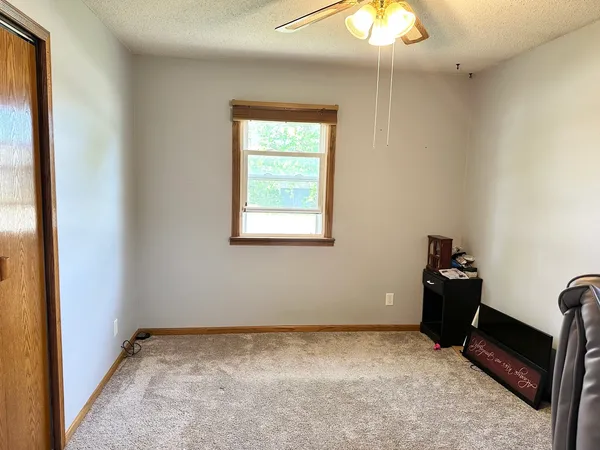 $263,000 | 914 12th Place, Camanche, IA 52730