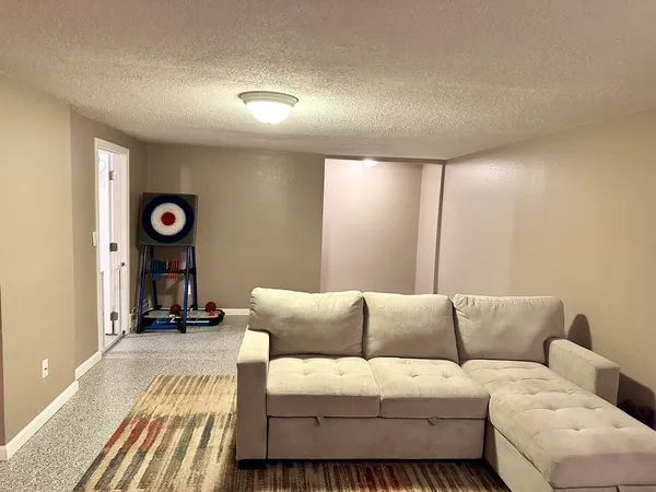 $263,000 | 914 12th Place, Camanche, IA 52730