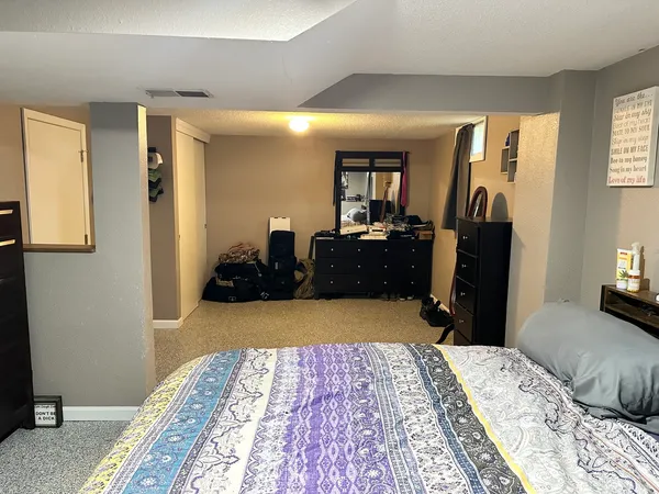 $263,000 | 914 12th Place, Camanche, IA 52730