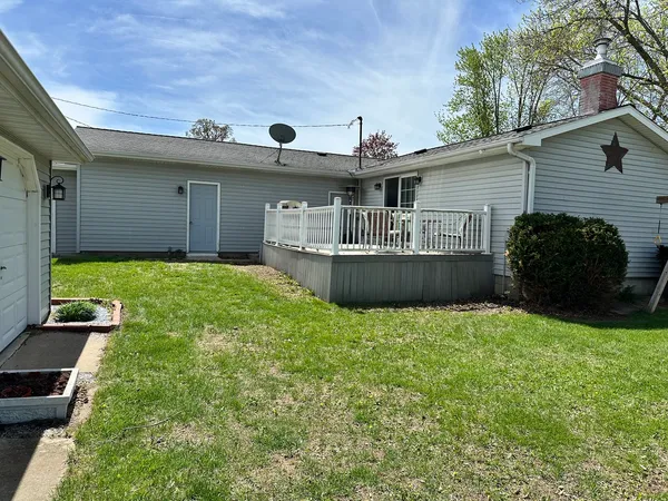 $263,000 | 914 12th Place, Camanche, IA 52730