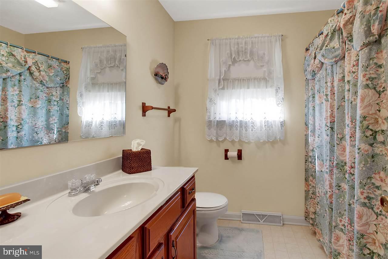 146 Meadow Road York, PA 17406 - Photo 22 of 26 Gallery Image 22