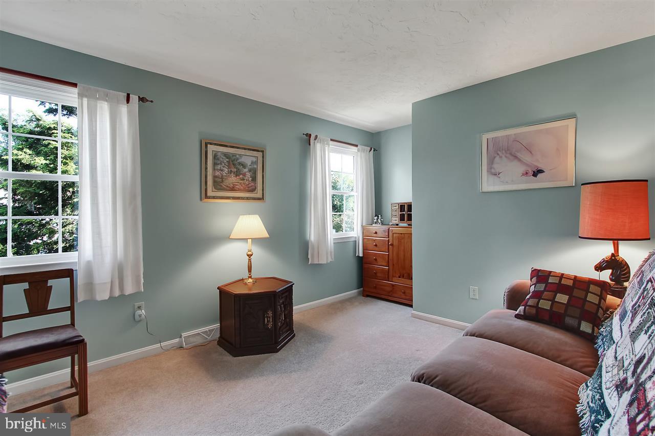 146 Meadow Road York, PA 17406 - Photo 23 of 26 Gallery Image 23