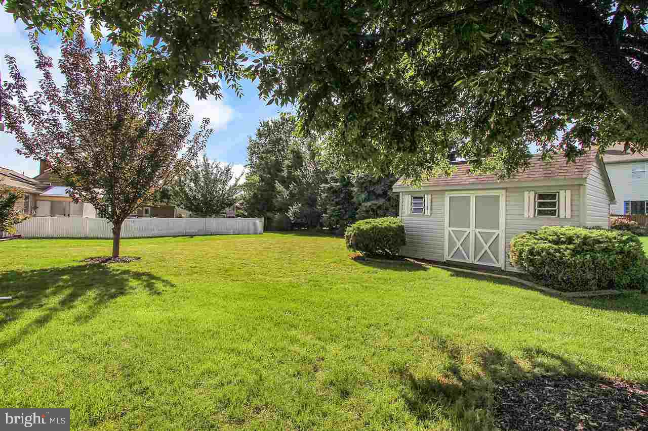 146 Meadow Road York, PA 17406 - Photo 4 of 26 Gallery Image 4