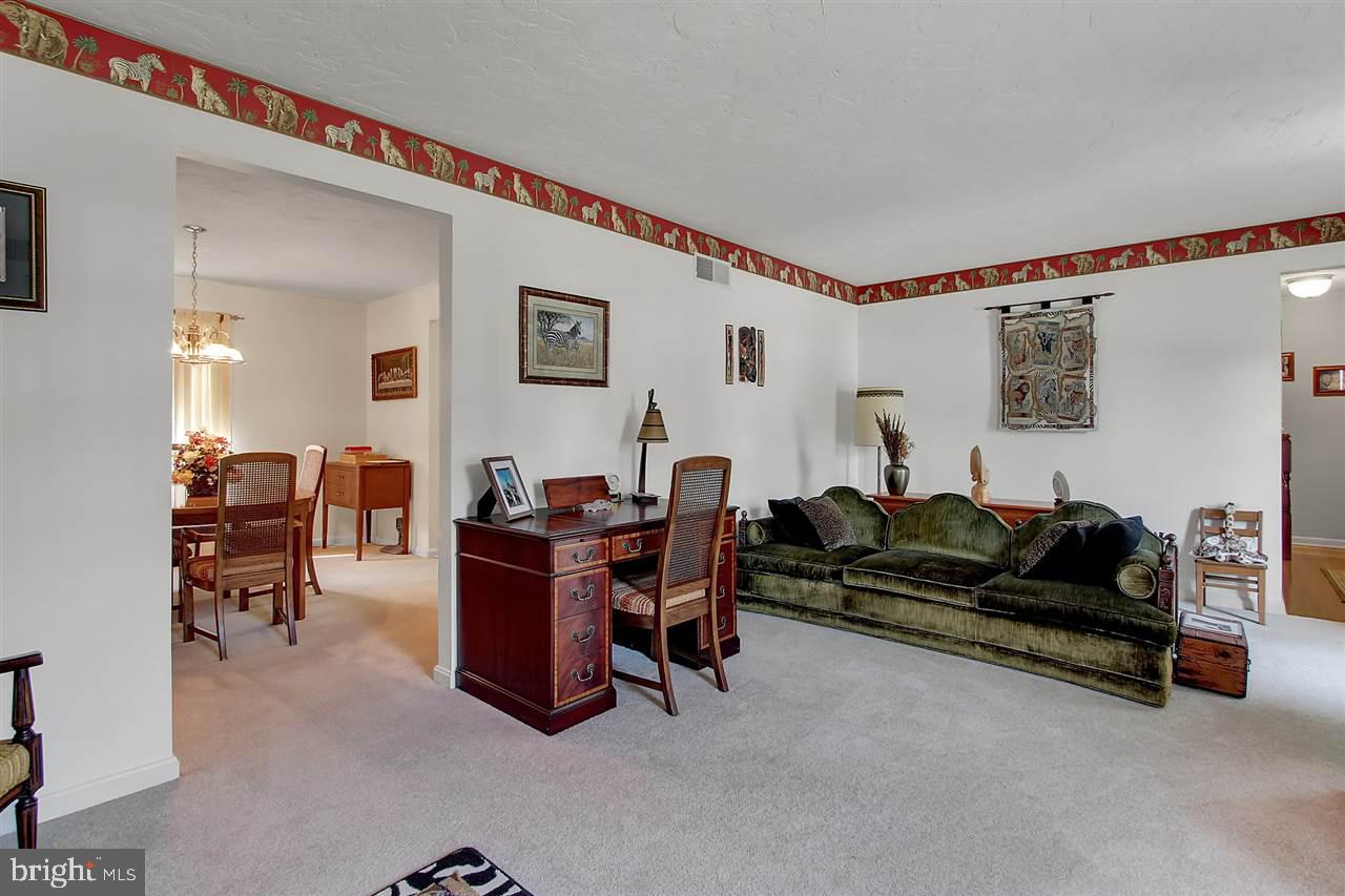 146 Meadow Road York, PA 17406 - Photo 8 of 26 Gallery Image 8