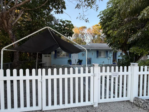 $1,850 | 8 North Marlin Avenue, Key Largo, FL 33037