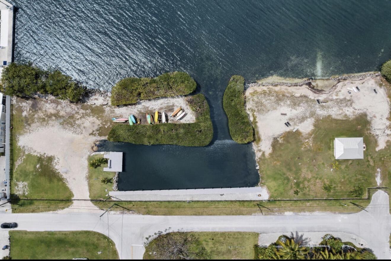 8 North Marlin Avenue Key Largo, FL 33037 - Photo 8 of 12 a view of outdoor space
