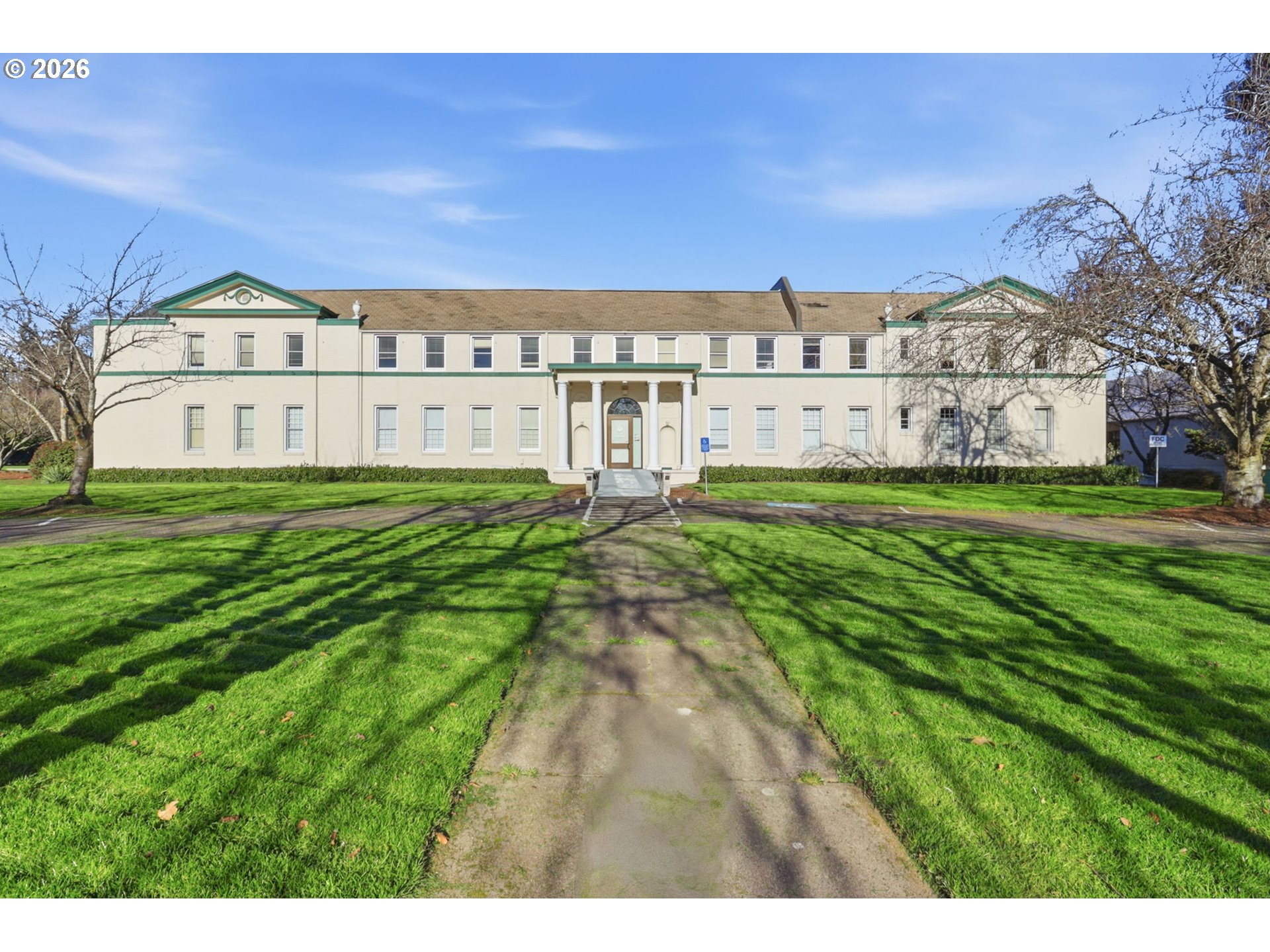 25 Southeast 76th Avenue Portland, OR 97215 - Photo 46 of 48 a view of an apartment with a garden