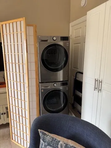 $2,300 | 485 Paseo Del Descanso, Santa Barbara, CA 93105