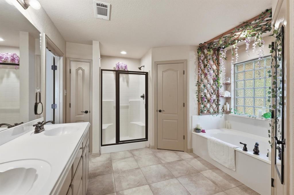 340 Merced Street Burleson, TX 76028 - Photo 26 of 40