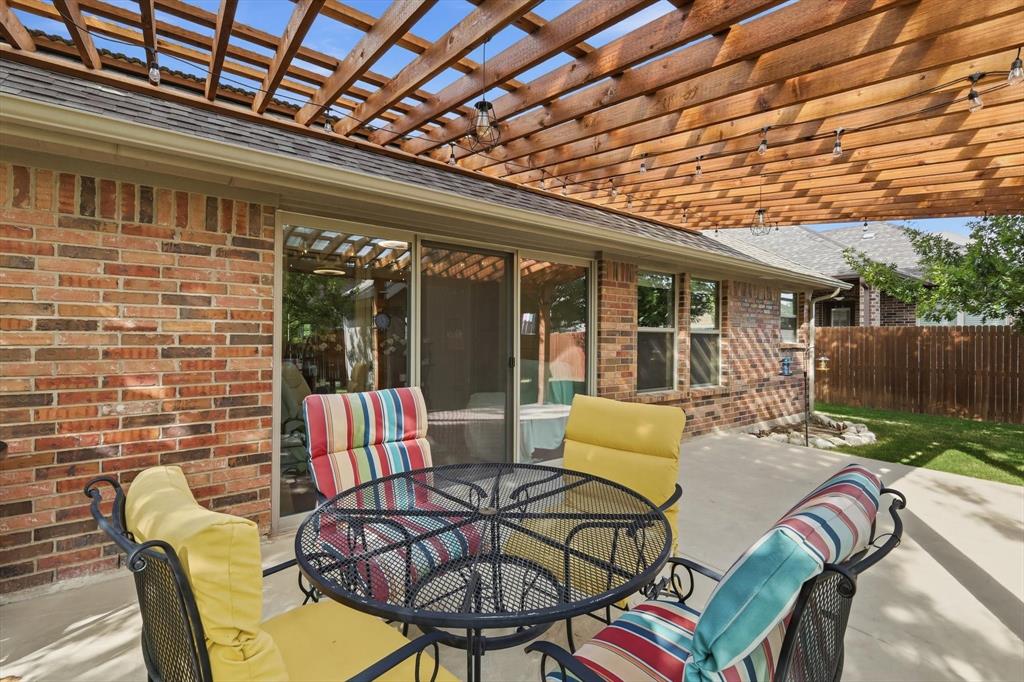 340 Merced Street Burleson, TX 76028 - Photo 36 of 40