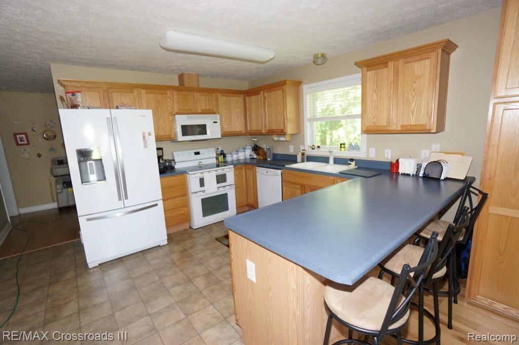 40602 Alden Road Belleville, MI 48111 - Photo 6 of 27