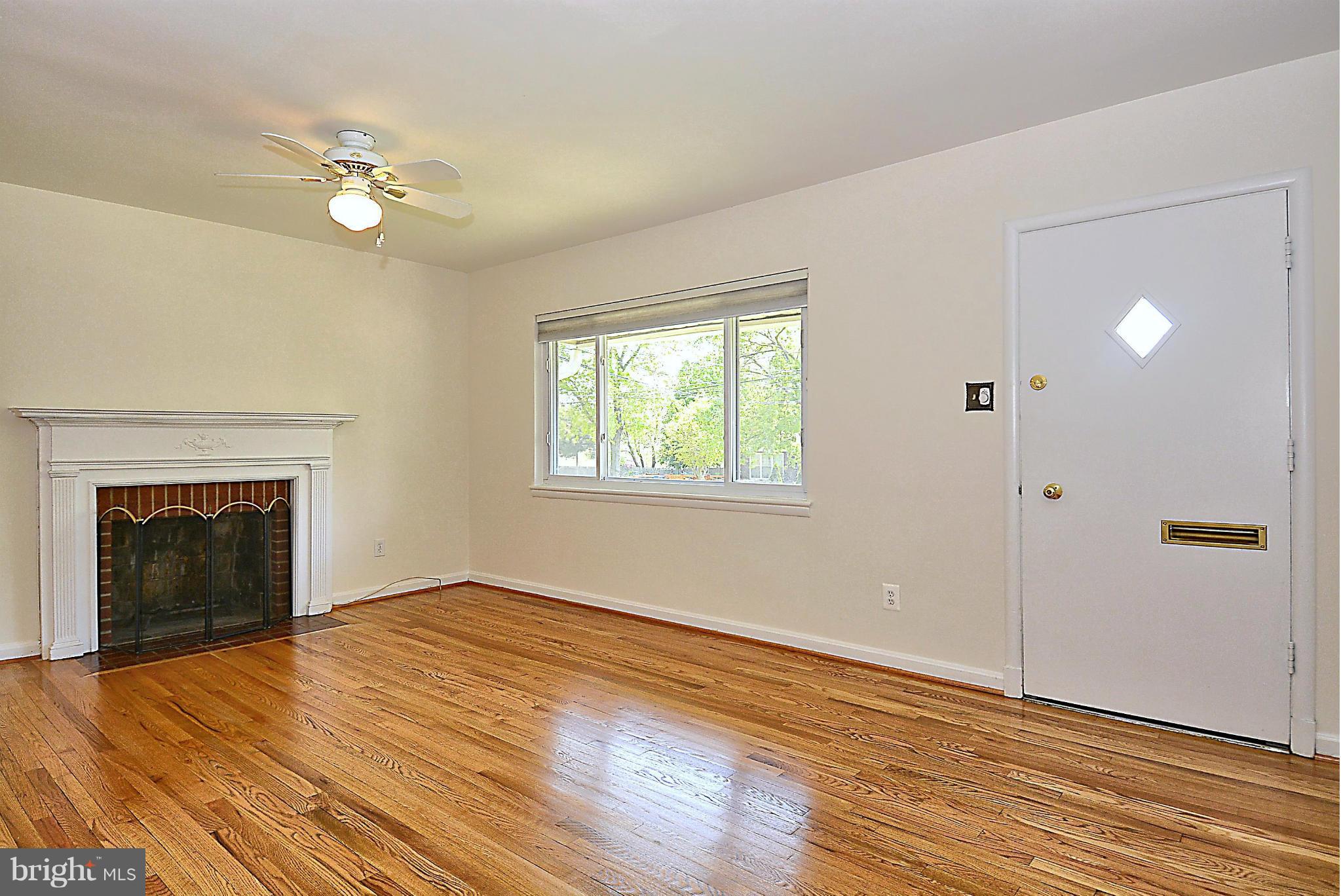 2023 Reedie Drive Silver Spring, MD 20902 - Photo 8 of 30 Living Room