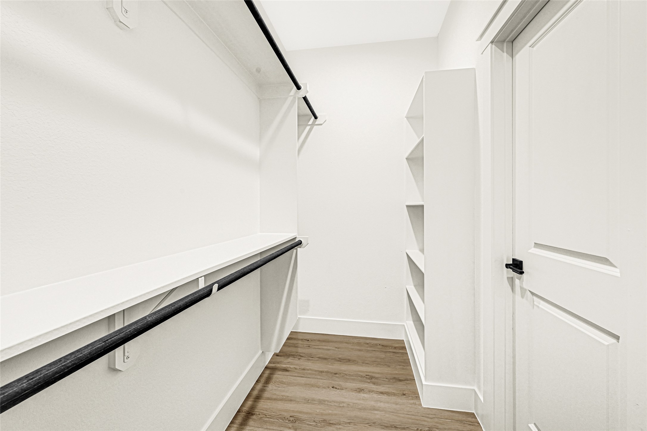 105 Bledsoe Street Prairie View, TX 77446 - Photo 19 of 32 Large walk in closet in primary bedroom