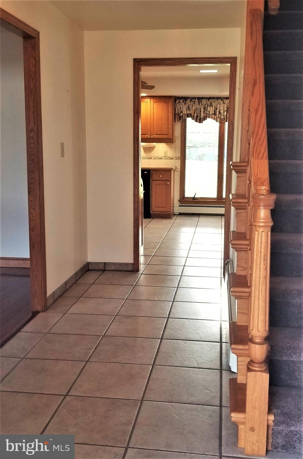 204 Manor Road Harleysville, PA 19438 - Photo 11 of 50 Foyer
