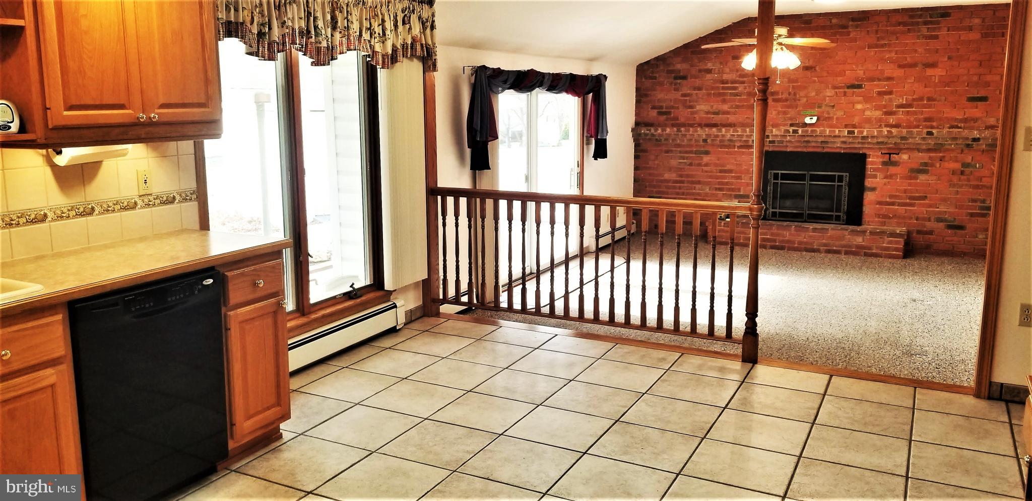 204 Manor Road Harleysville, PA 19438 - Photo 15 of 50 Dining Area in Kit