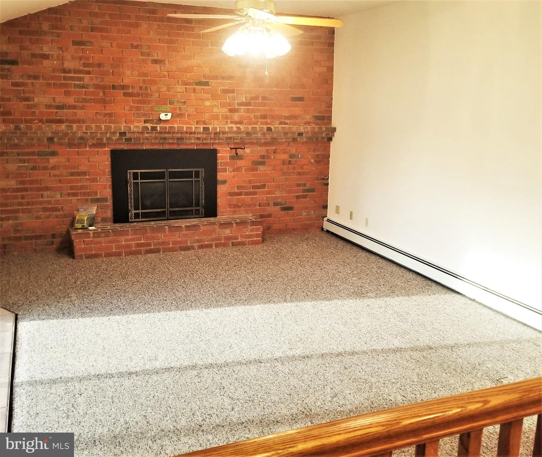 204 Manor Road Harleysville, PA 19438 - Photo 17 of 50 Step Down FR w/Gas FPL Insert