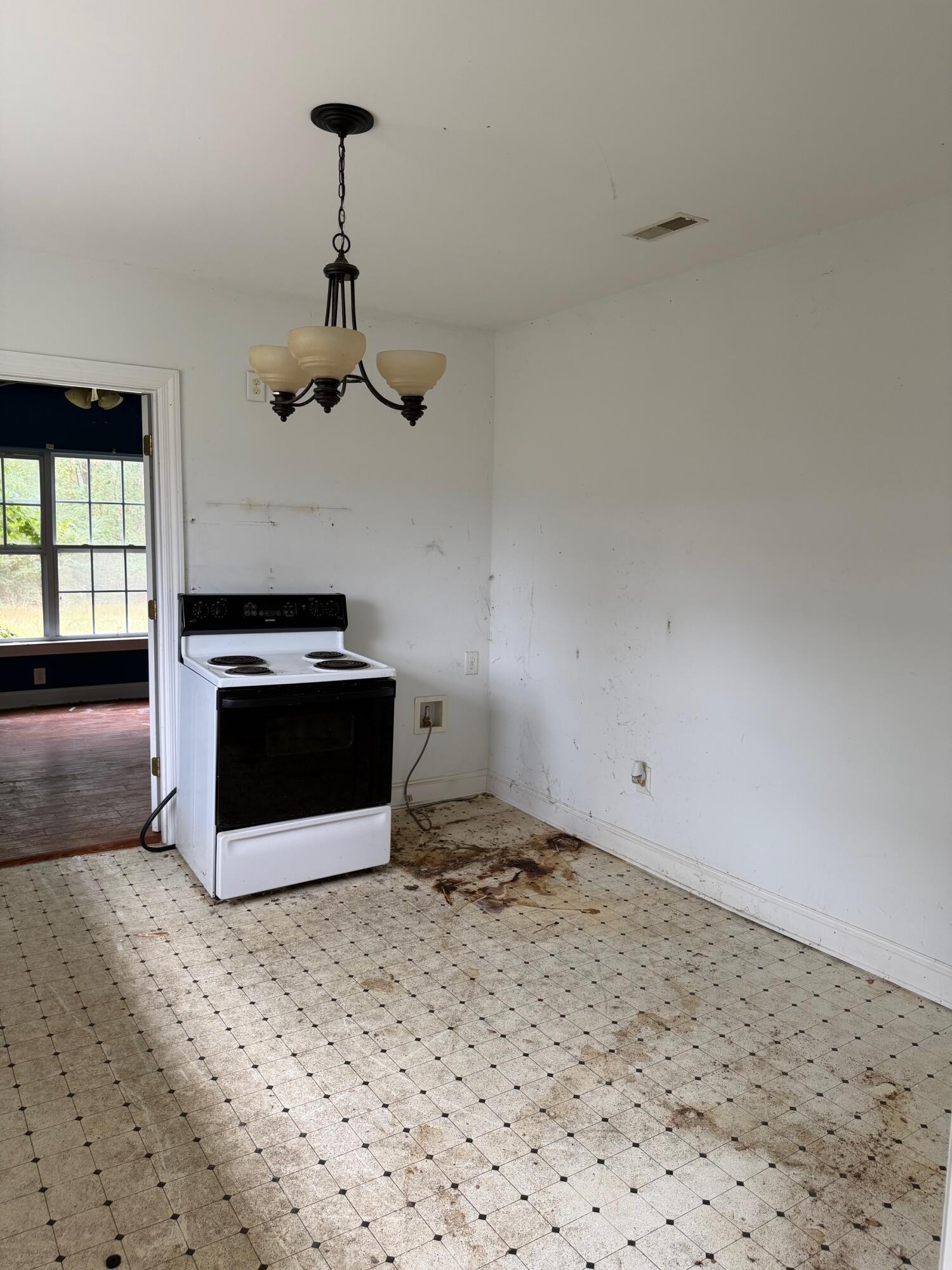 119 Helton Road Southwest Cleveland, TN 37311 - Photo 4 of 11 Gallery Image 4