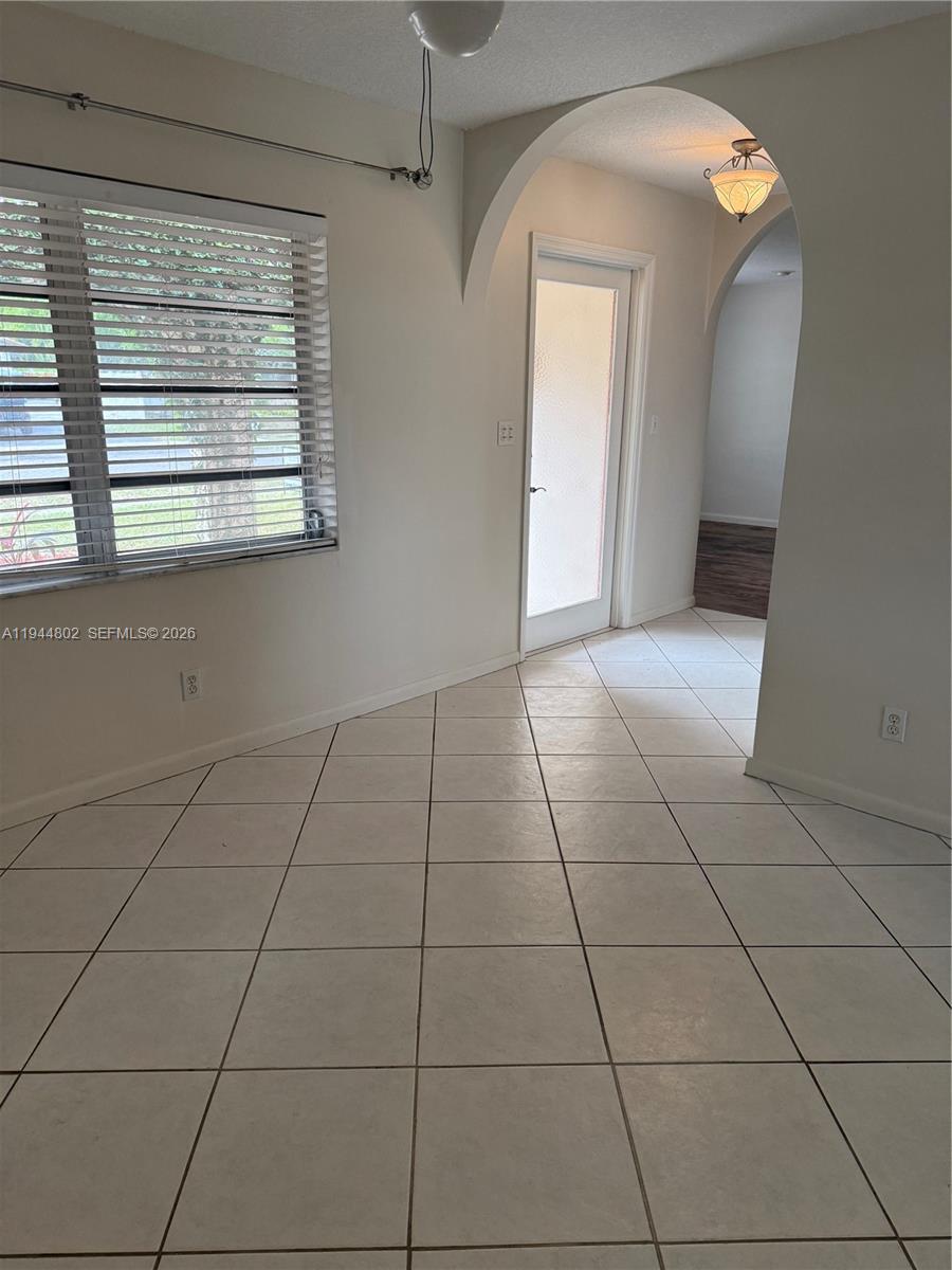 5940 Southwest 18th Street Plantation, FL 33317 - Photo 3 of 24 Dining room