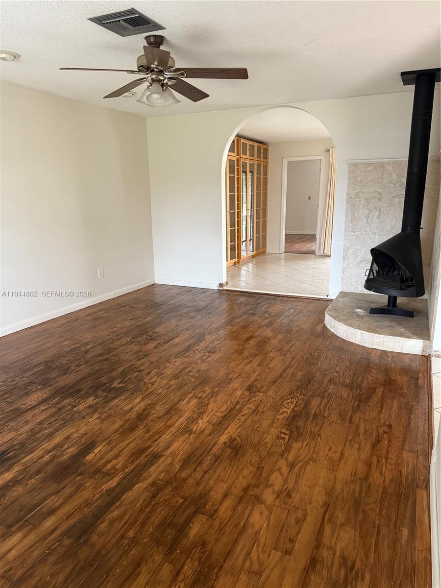 5940 Southwest 18th Street Plantation, FL 33317 - Photo 6 of 24 Living Room