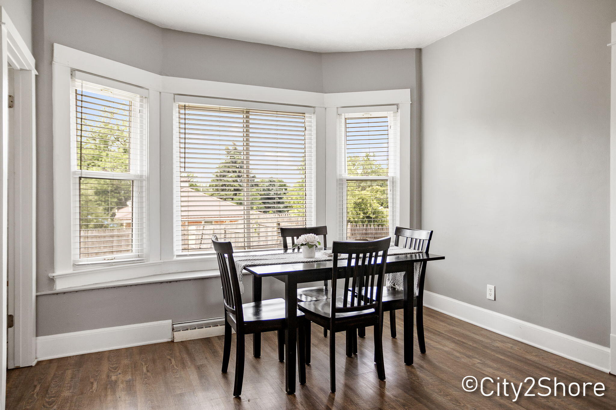 2235 Roys Avenue Southwest Wyoming, MI 49519 - Photo 13 of 81 Dining Area