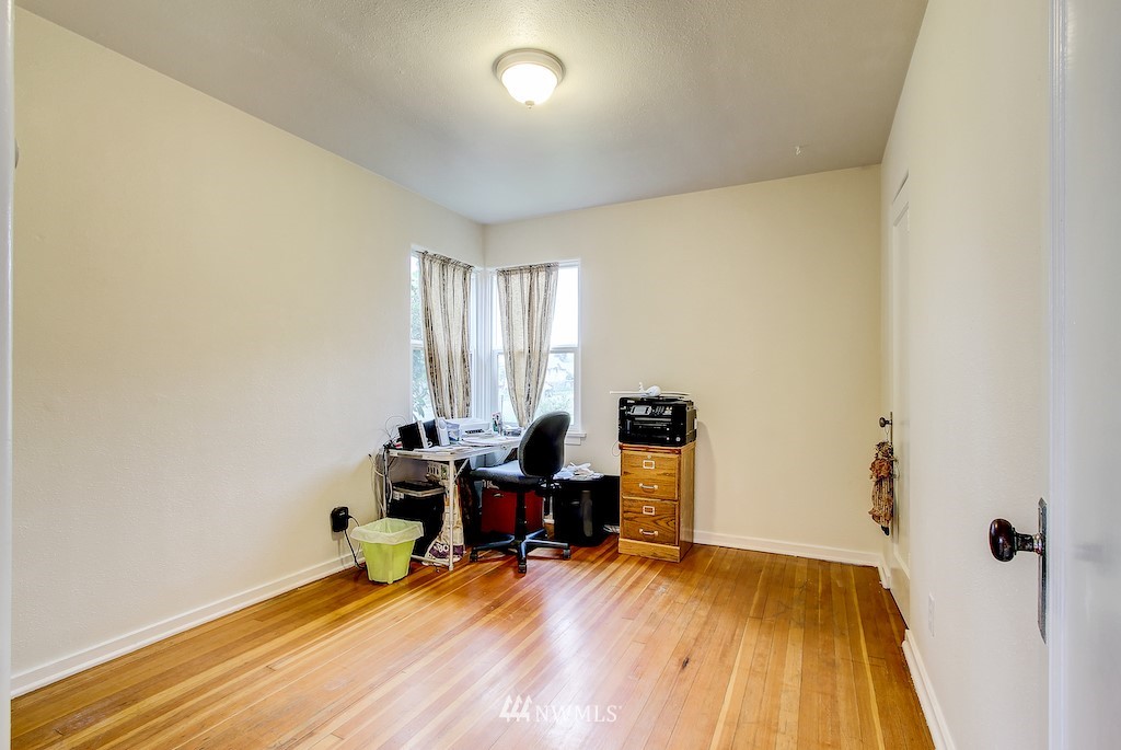 1307 Maple Street Everett, WA 98201 - Photo 7 of 20 Gallery Image 7
