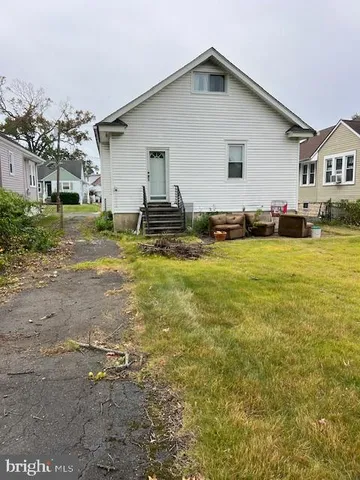 $299,900 | 127 Manor Avenue, Oaklyn, NJ 08107