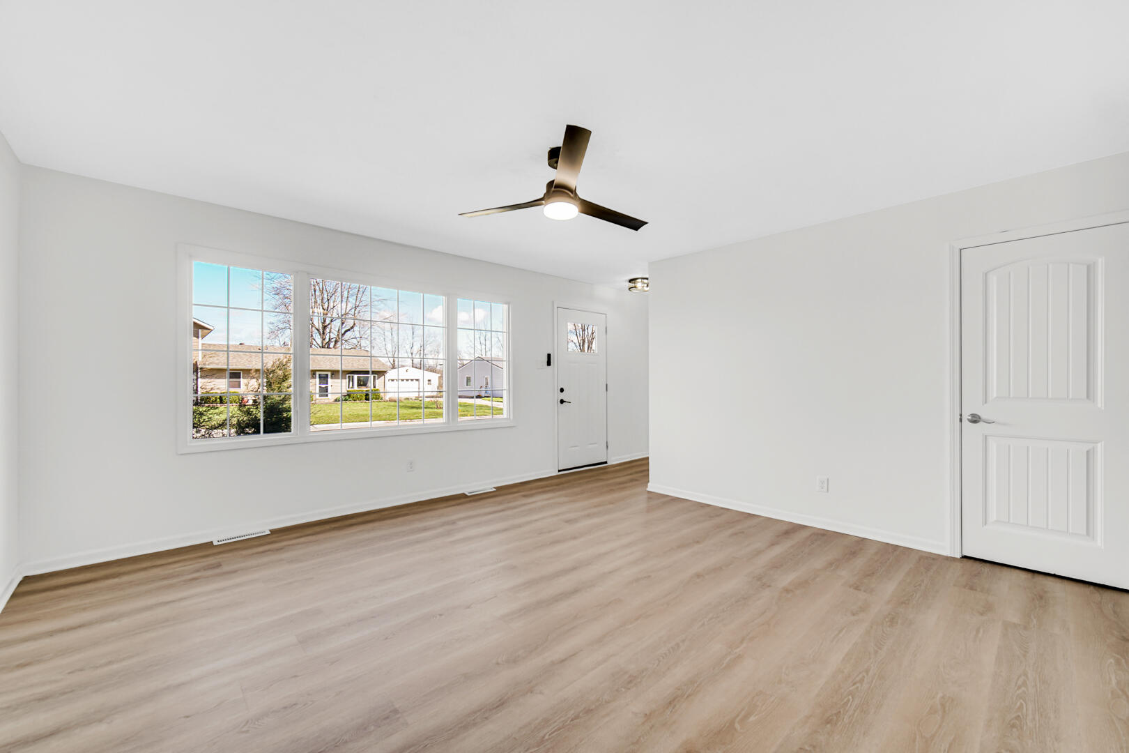 378 Raritan Drive Valparaiso, IN 46385 - Photo 5 of 28 a view of an empty room and window