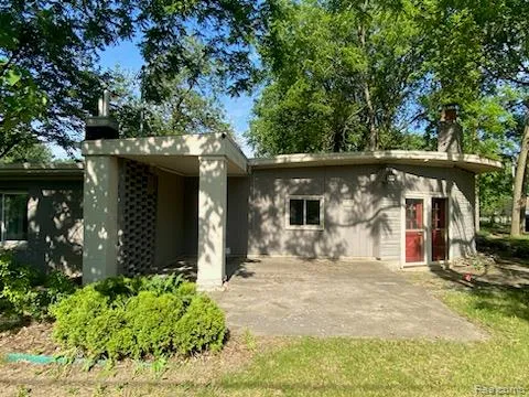 $102,000 | 1131 Kettering Street, Burton, MI 48509